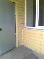 Продам квартиру на земле отл.сост. 50 кв.м. Пролетарский р-н 18000у.е.