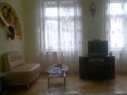 продам 2 комнатную квартиру в центре